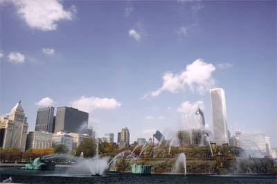 Buckingham Fountain looking back toward Michigan Ave.